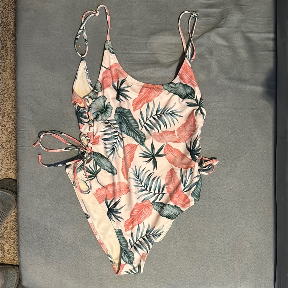 Tropical Leaf Print One-Piece Swimsuit